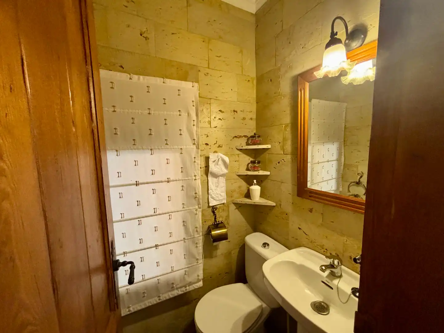 Badezimmer von Einfamilien-Reihenhaus zur Miete in Mijas mit Klimaanlage, Heizung und Möbliert