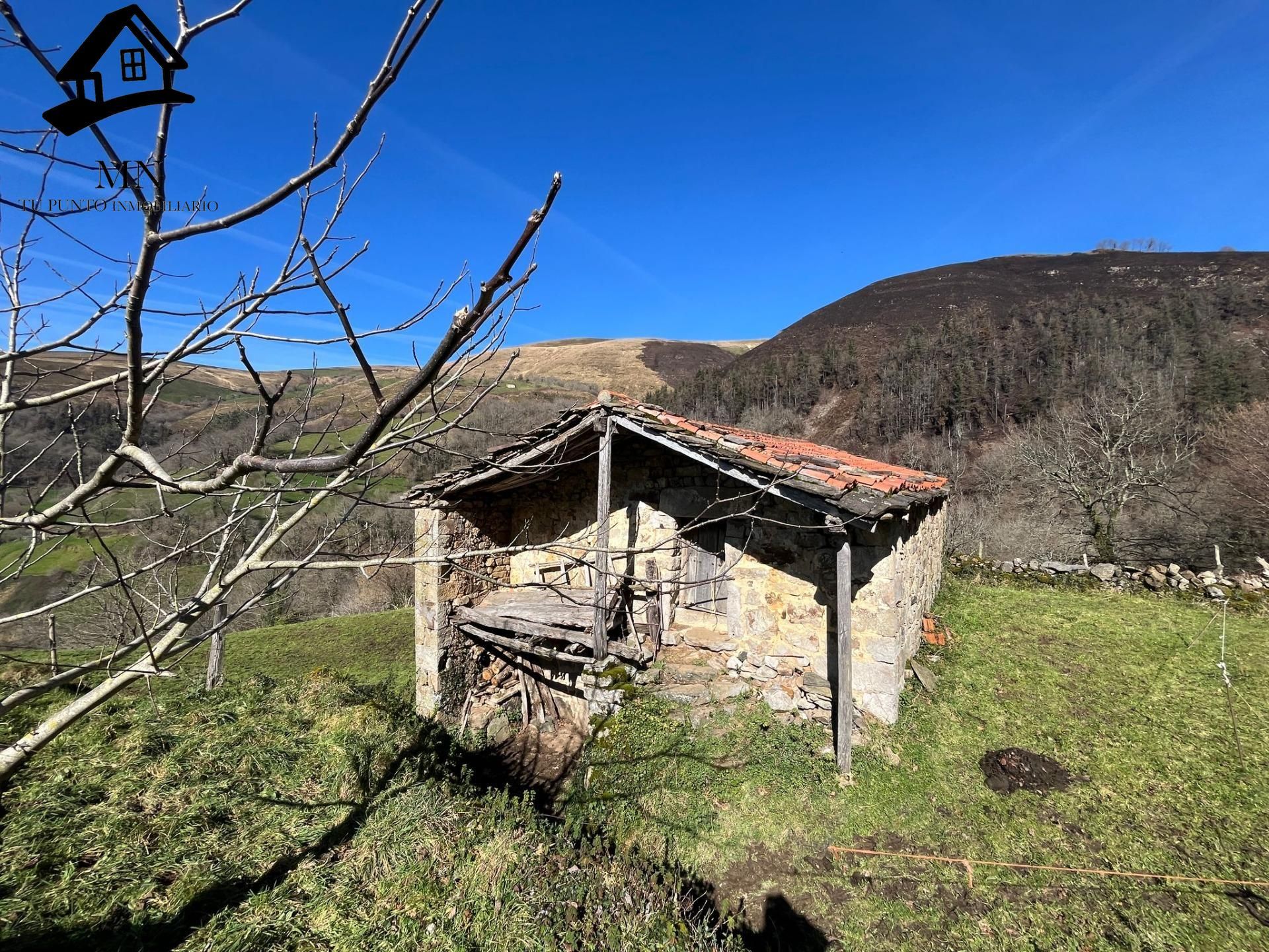 Außenansicht von Country house zum verkauf in Selaya mit Privatgarten