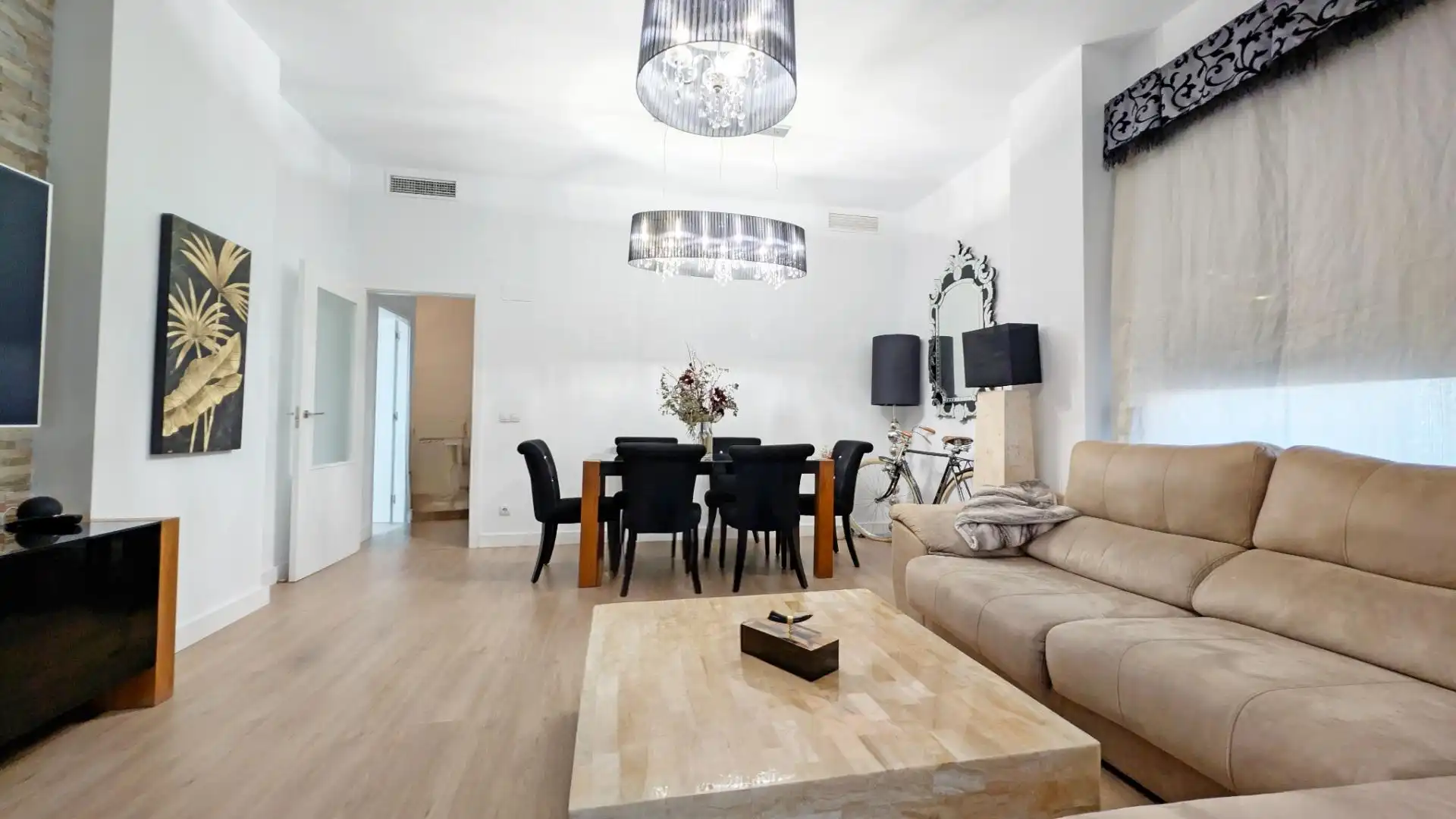 Sala de estar de Planta baja en venta en Elche / Elx con Trastero y Amueblado