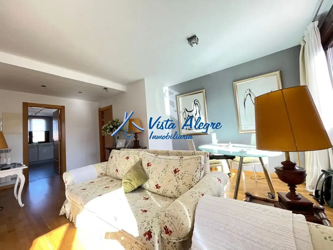Vista exterior de Ático en venta en Haro con Calefacción, Parquet y Terraza