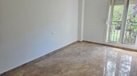 Foto 3 de Piso de alquiler en Calle Miguel Delibes, La Zubia Ciudad, La Zubia
