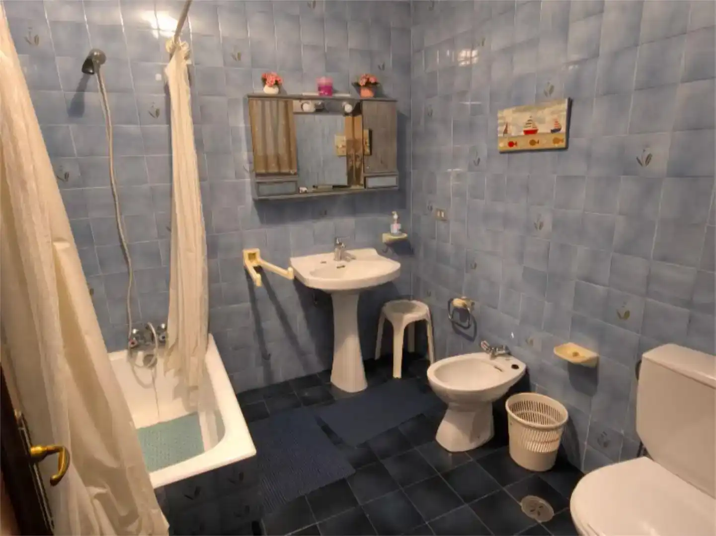 Baño de Casa adosada en venta en Vigo  con Parquet, Trastero y Amueblado