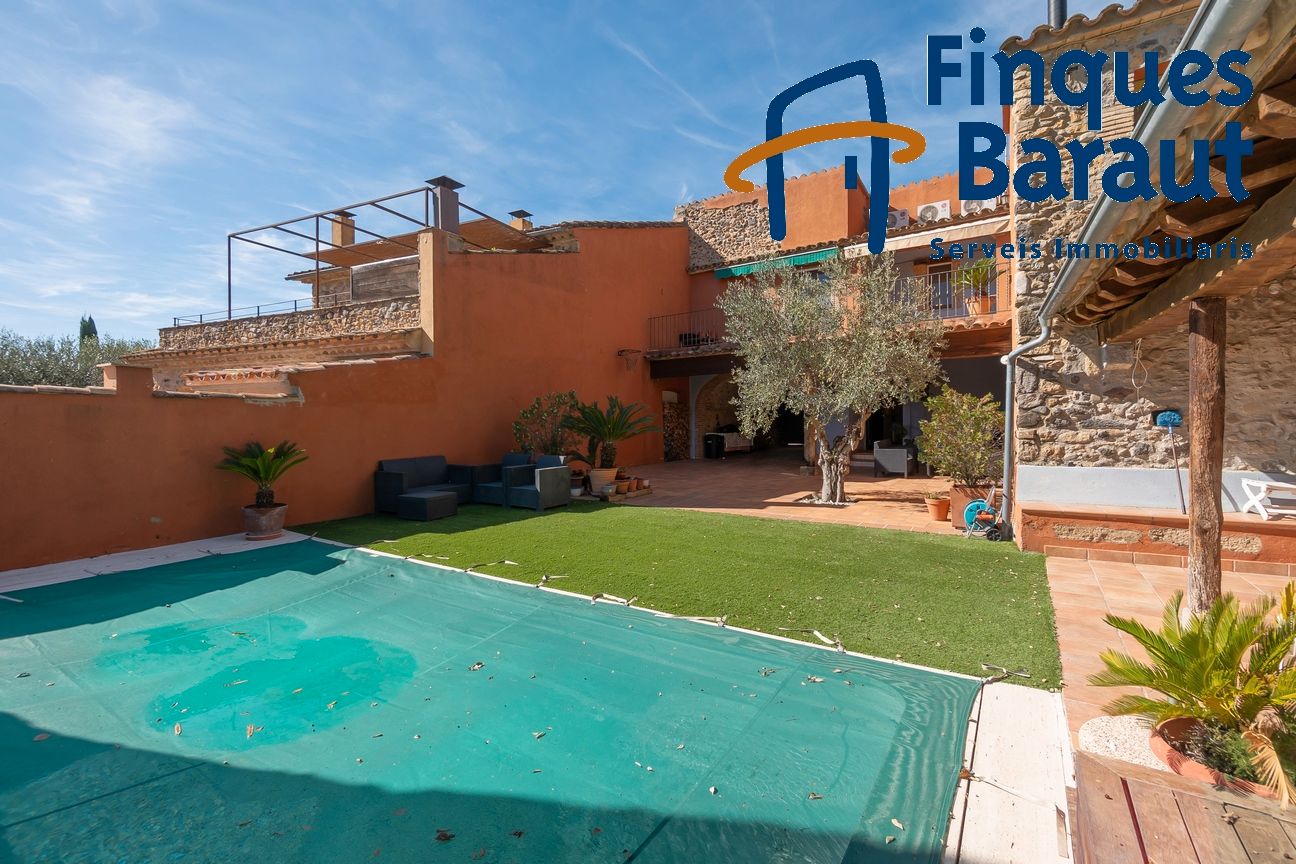 Jardín de Finca rústica de alquiler en Garrigàs con Aire acondicionado, Calefacción y Terraza