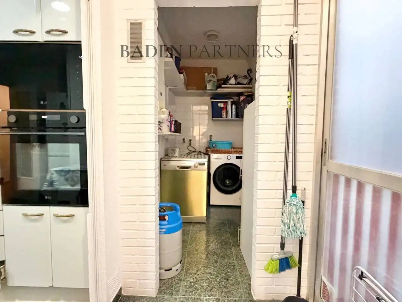 Flat for rent in Avenida María Auxiliadora, Casco Urbano