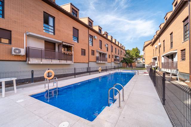 Planta baja en Venta en Calle Ruiseñor en Sevilla la Nueva