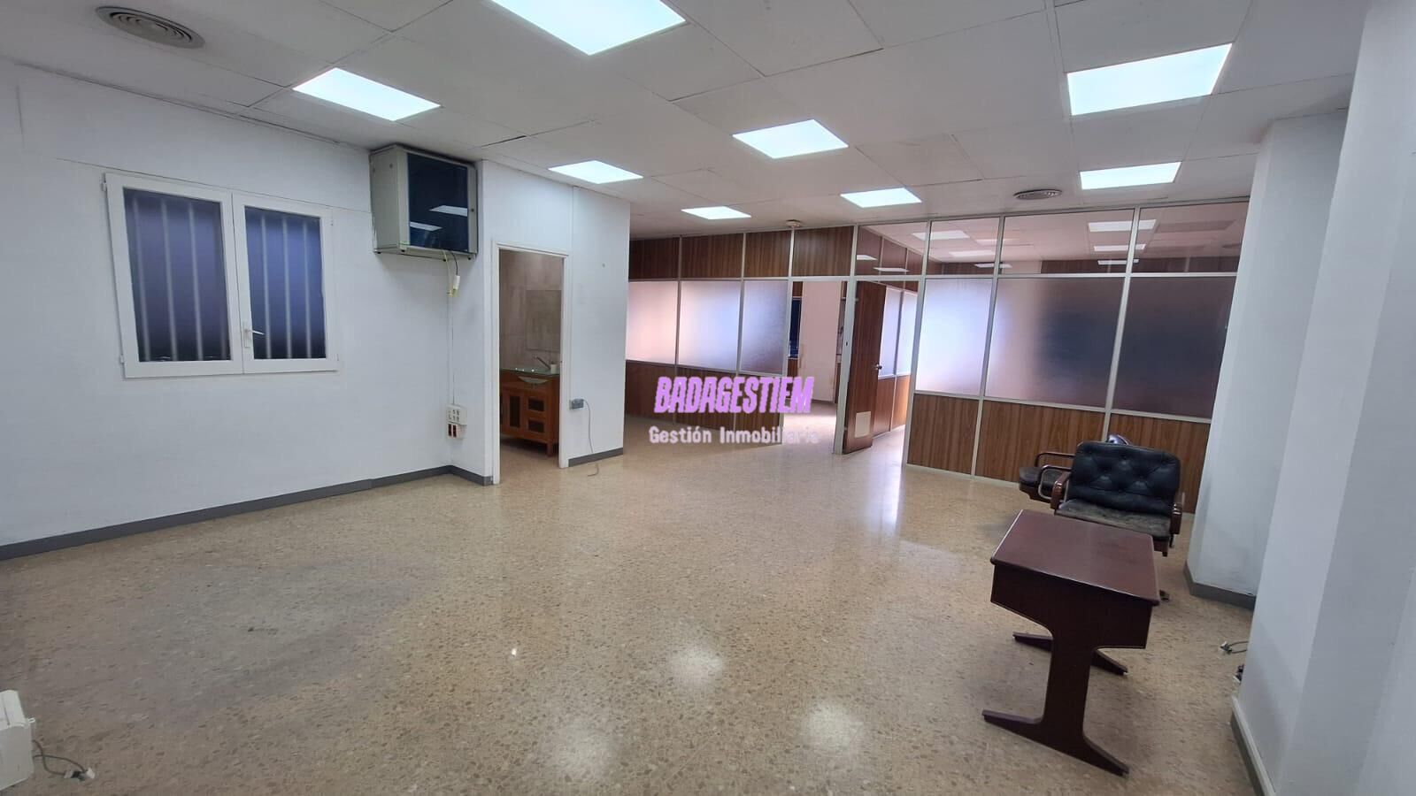 Premises to rent in Badalona
