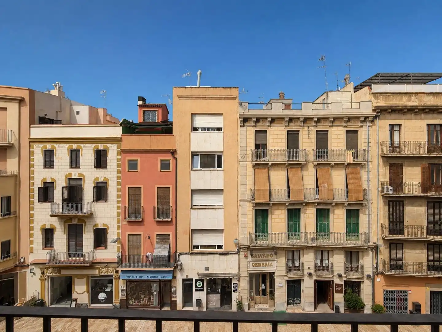 Vista exterior de Àtic en venda en Reus amb Terrassa