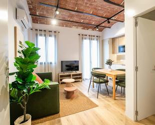 Living room of Flat to rent in  Barcelona Capital  with Air Conditioner, Terrace and Furnished