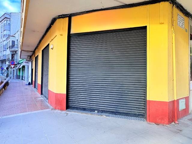 Local comercial en Alquiler en Avenida de la Mare de Déu del Lledó, 19 en Plaza Illes Columbretes