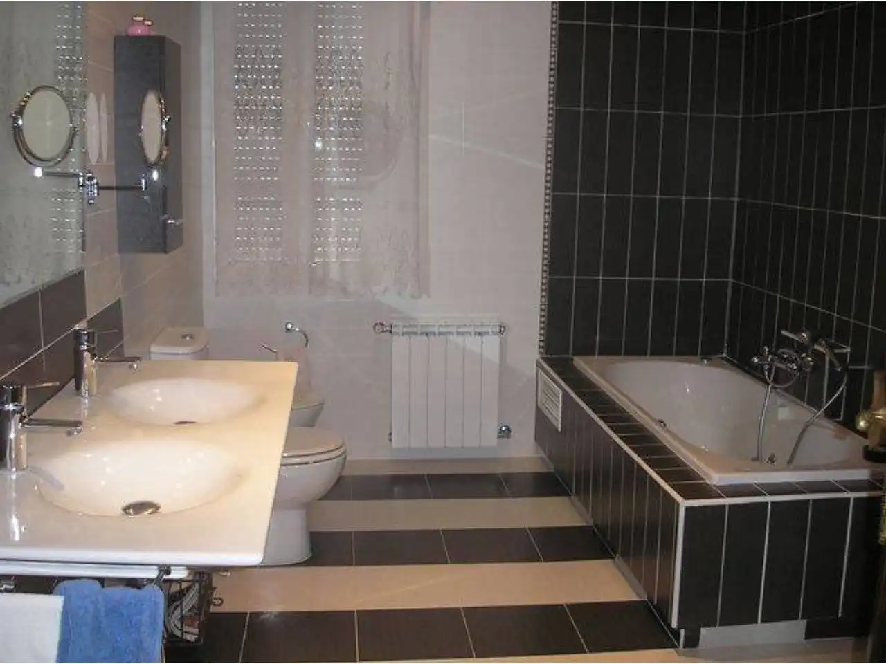 Bathroom of Houses for sale in Villar de Rena  with Heating, Terrace and Alarm