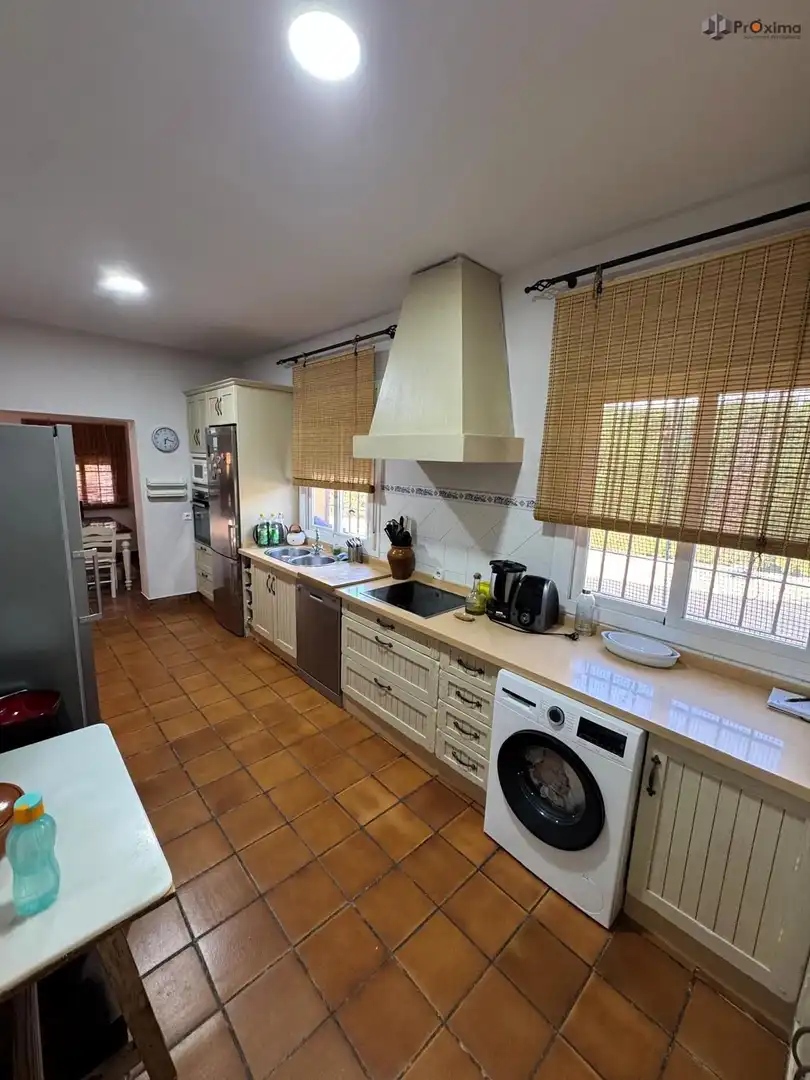 Kitchen of Houses for sale in Écija  with Air Conditioner, Terrace and Storage room