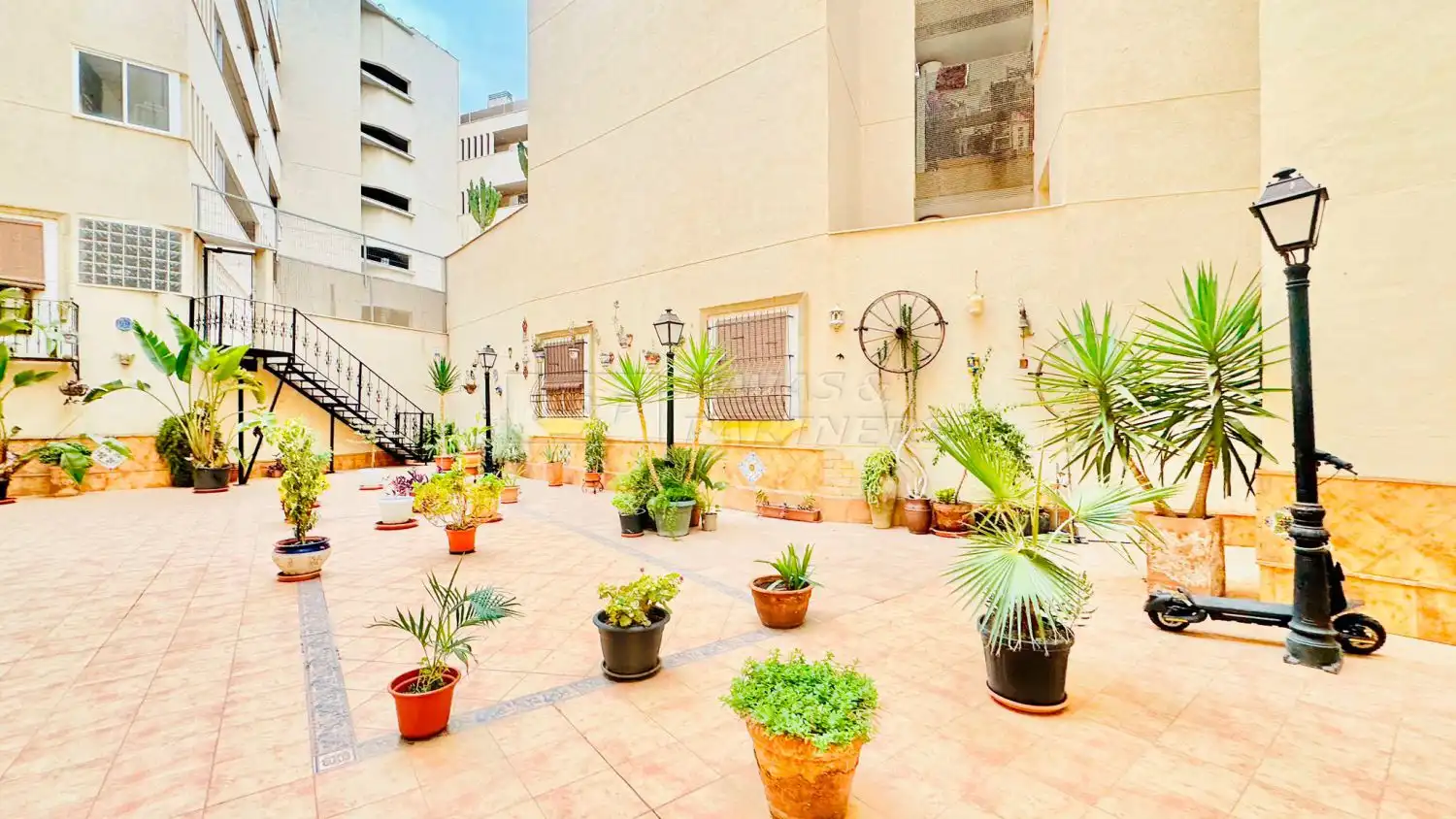 Terrasse von Wohnungen zum Verkauf in Torrevieja mit Terrasse und Gemeinschaftspool