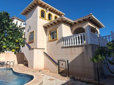 Casa amb piscina en venda a Orihuela Costa