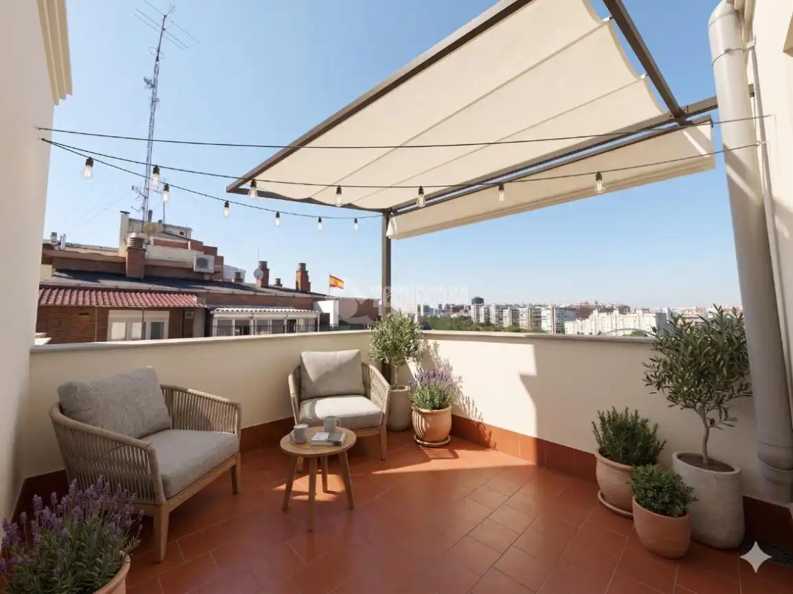 Terraza de Ático en venta en Madrid con Calefacción, Terraza y Balcón