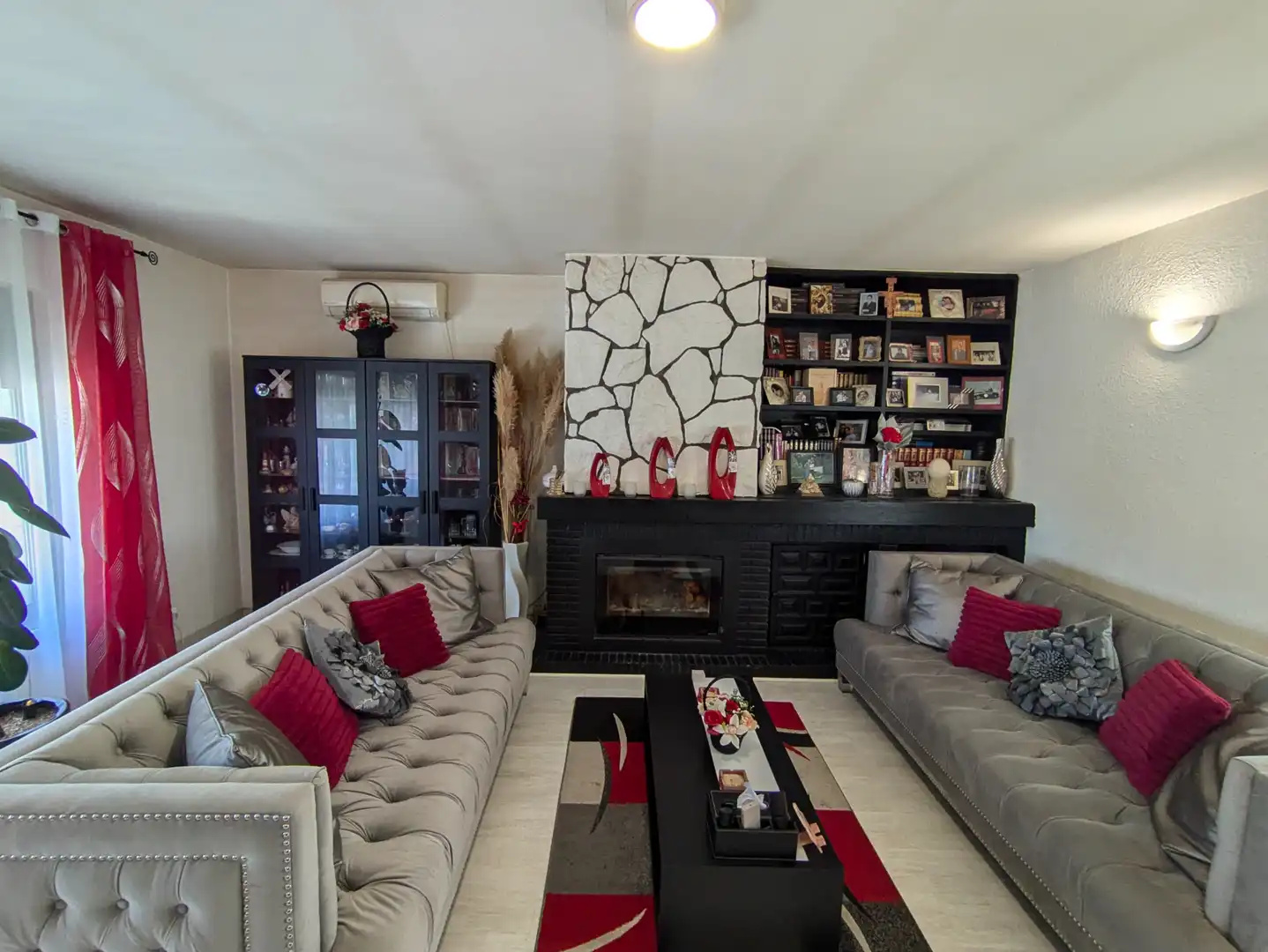 Sala d'estar de Casa o xalet en venda en Galapagar amb Aire condicionat, Calefacció i Jardí privat
