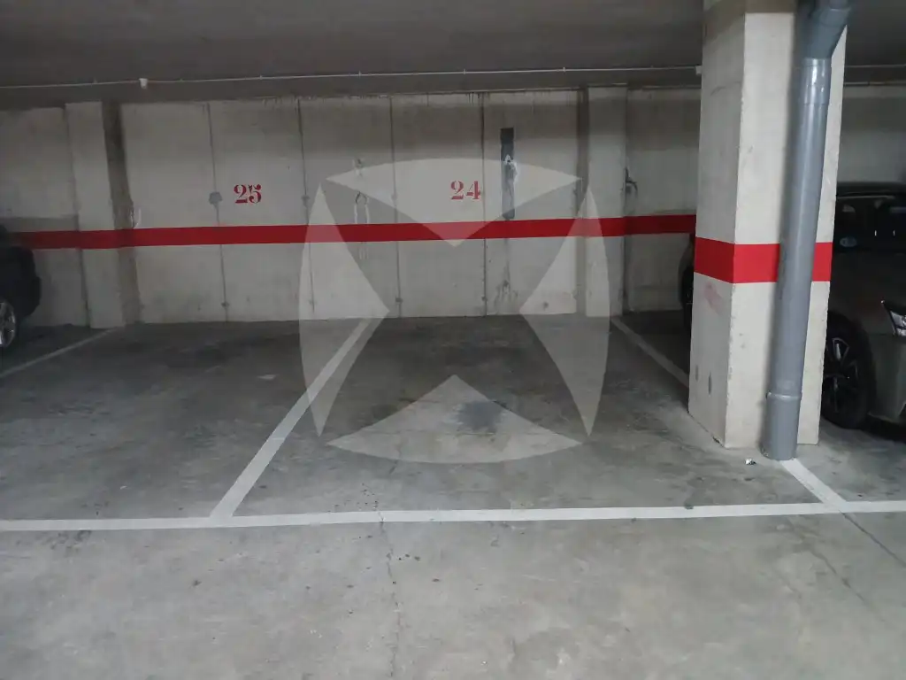 Parking of Flat for rent in Badajoz  with Air Conditioner, Private garden and Terrace