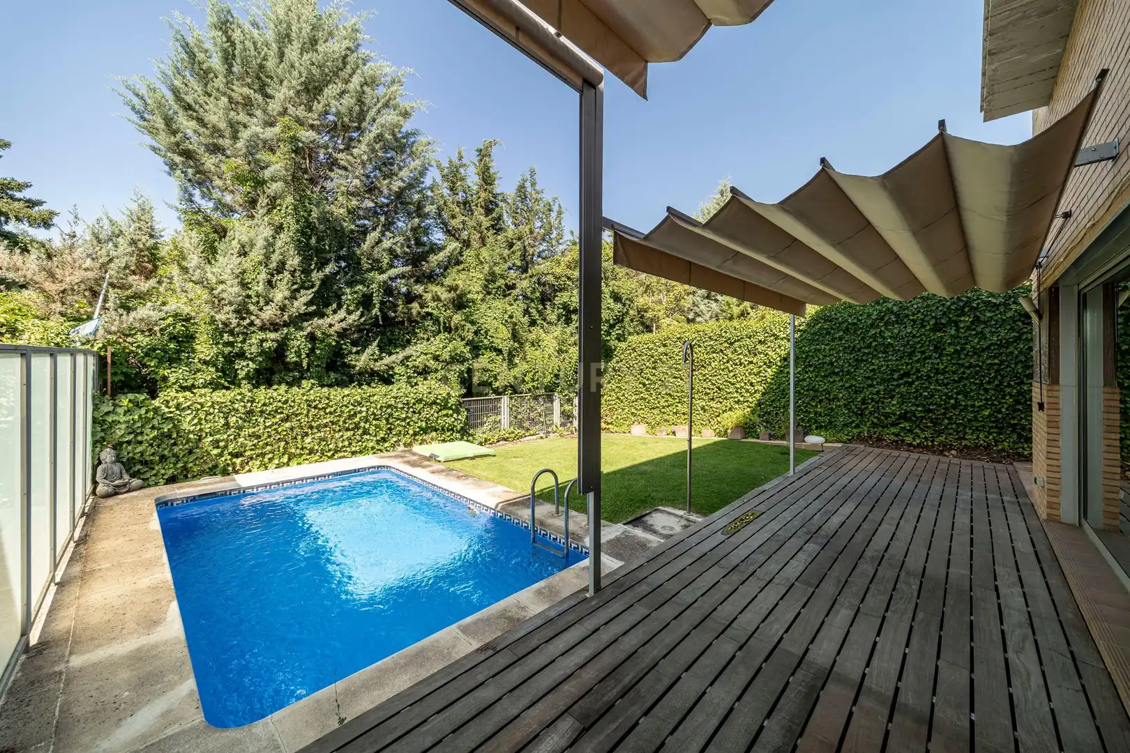 Piscina de Casa o xalet en venda en Pozuelo de Alarcón amb Aire condicionat, Jardí privat i Piscina