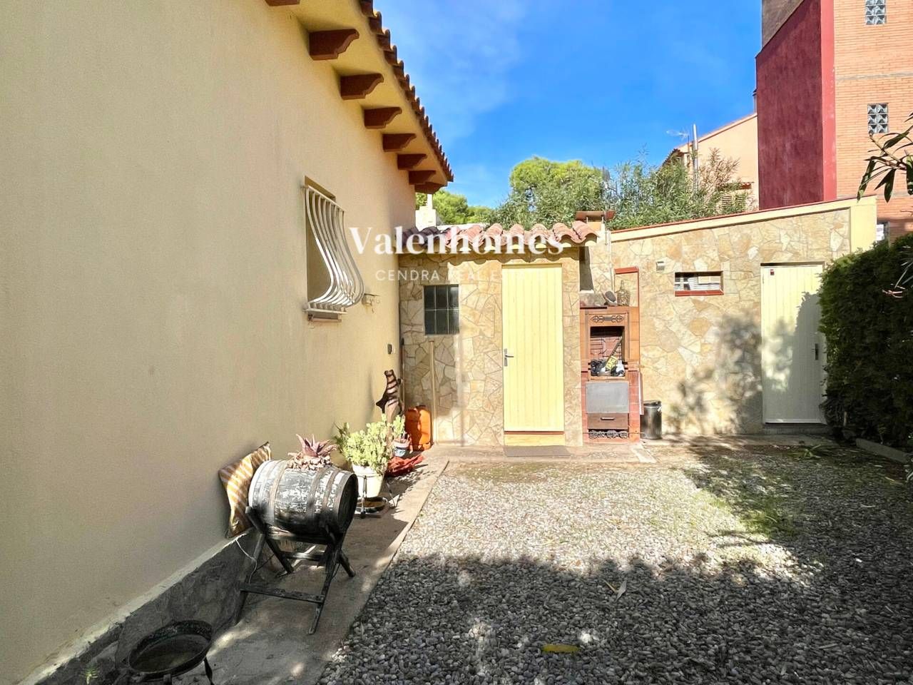 Vista exterior de Casa o xalet en venda en L'Estartit amb Jardí privat i Terrassa