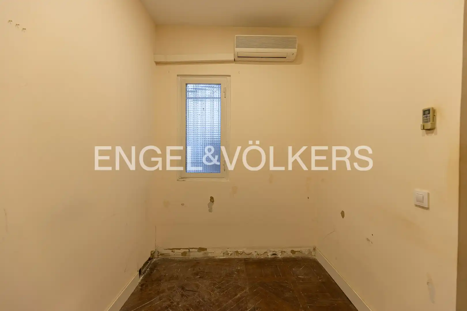 Flat for sale in Madrid  with Heating