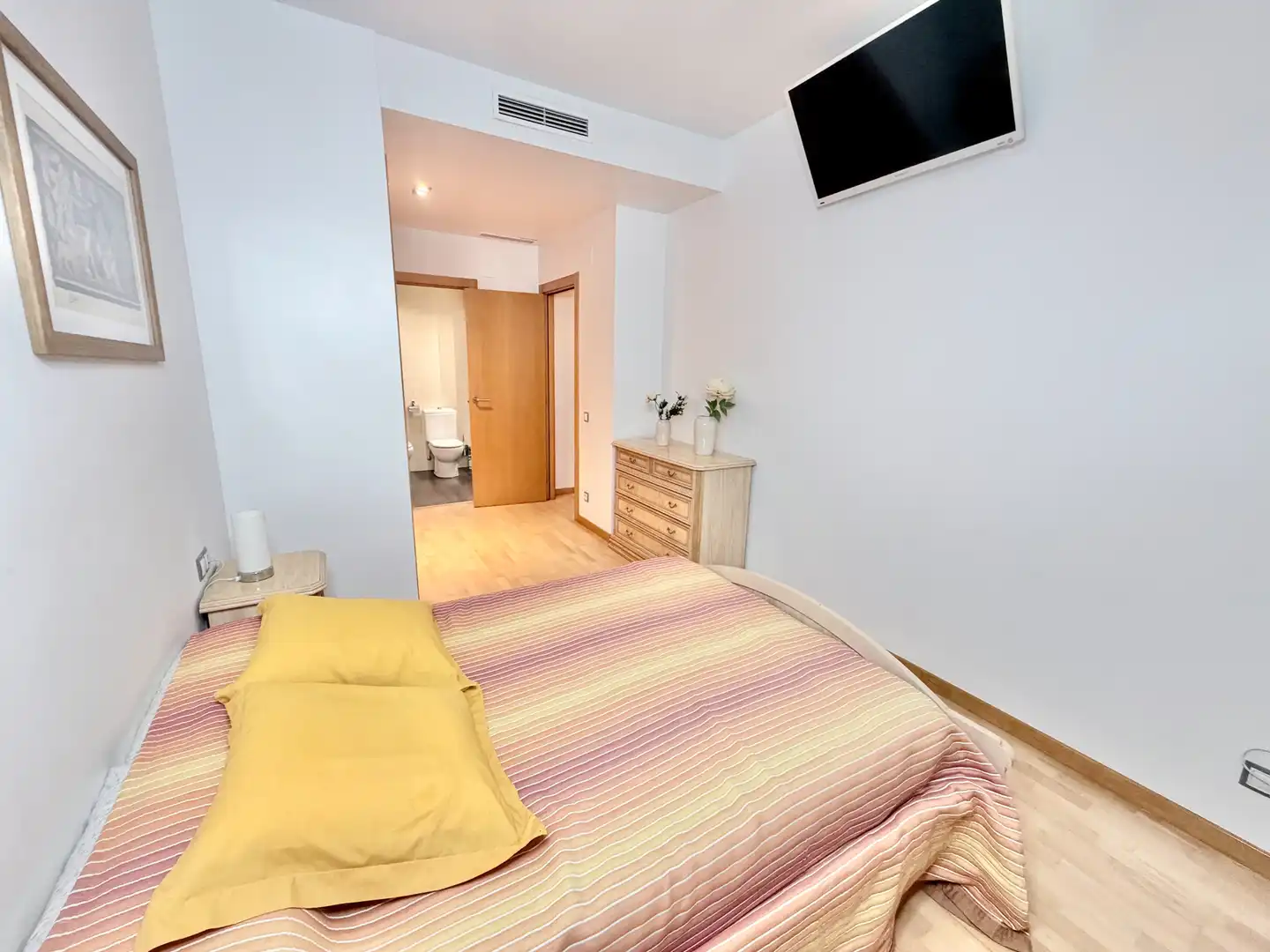 Bedroom of Ground floor for sale in Badalona  with Air Conditioner, Heating and Private garden