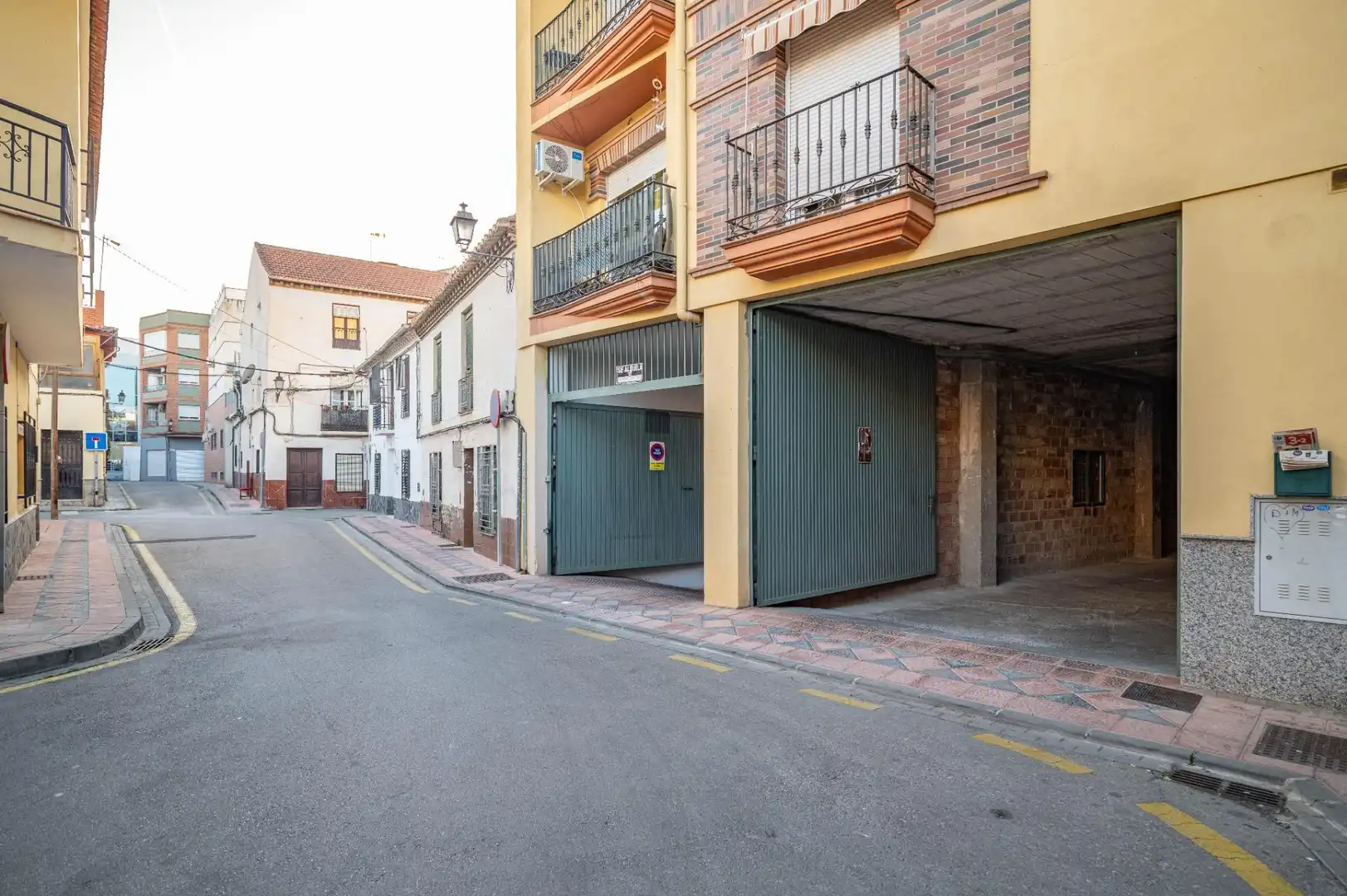 Aparcament de Local en venda en Armilla