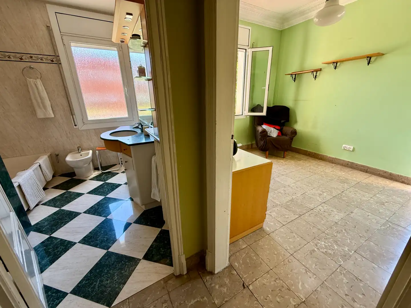 Cocina de Casa o chalet en venta en Barcelona con Calefacción, Jardín privado y Terraza