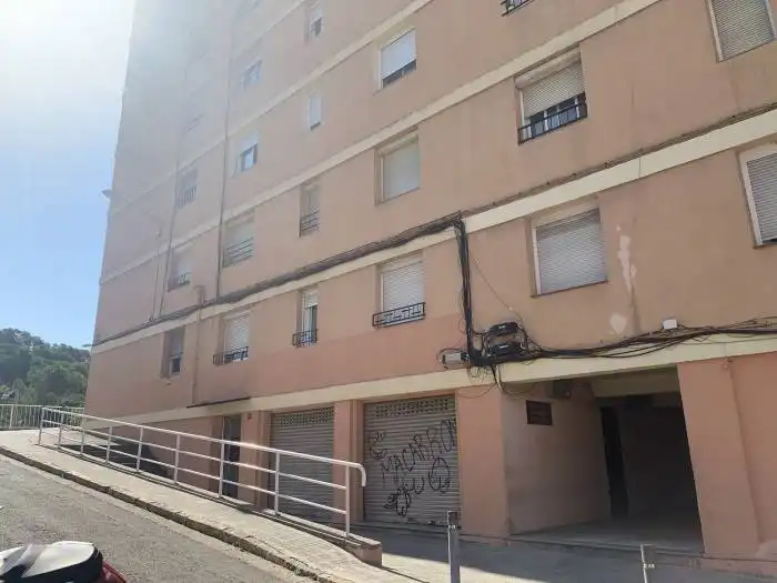 Vista exterior de Piso en venta en Rubí