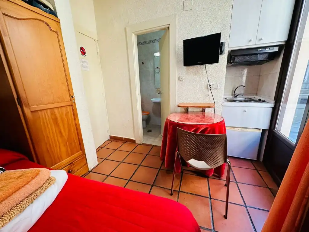 Estudio de alquiler en Calle Capuchinas, 8, Centro - Sagrario