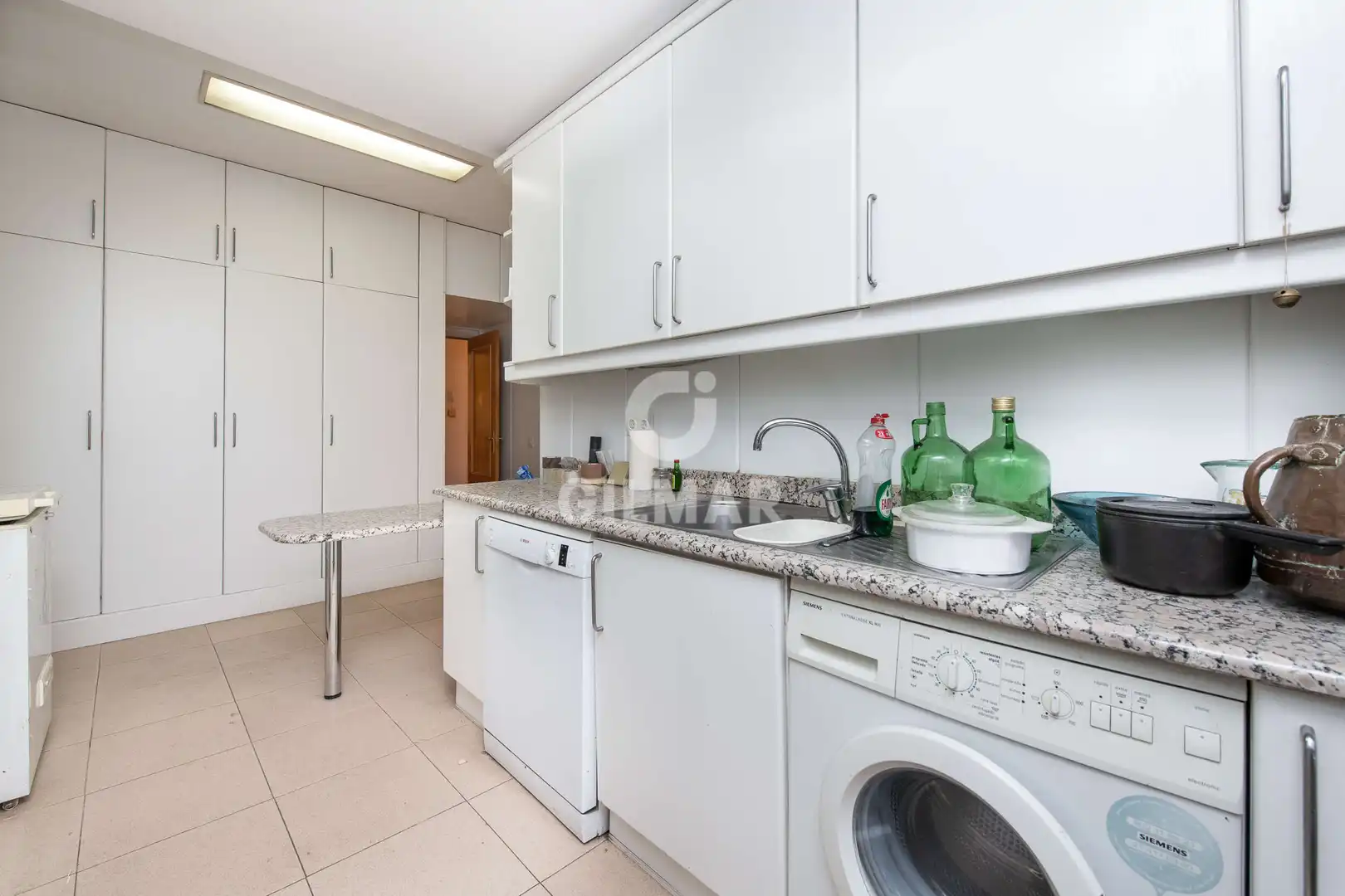 Küche von Wohnung zum Verkauf in Madrid mit Heizung, Privatgarten und Abstellraum