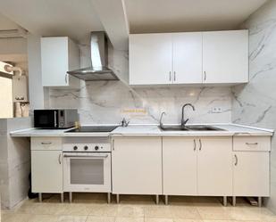 Kitchen of Flat to rent in Guardamar del Segura  with Air Conditioner, Parquet flooring and Balcony