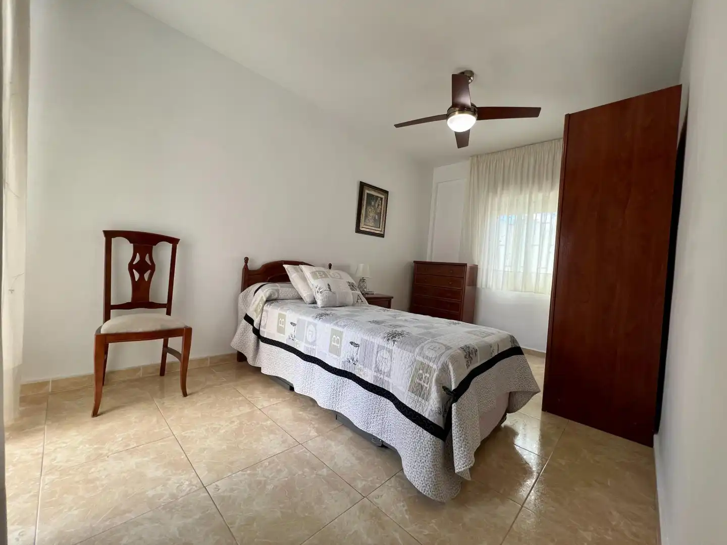 Schlafzimmer von Wohnung zur untervermieten in Córdoba mit Klimaanlage, Heizung und Terrasse