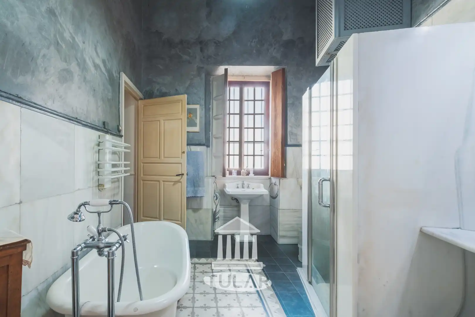 Bathroom of Houses for sale in El Puerto de Santa María  with Air Conditioner and Terrace