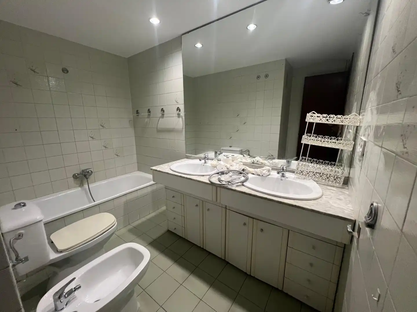 Bathroom of Flat for rent in Valencia  with Private garden, Terrace and Furnished