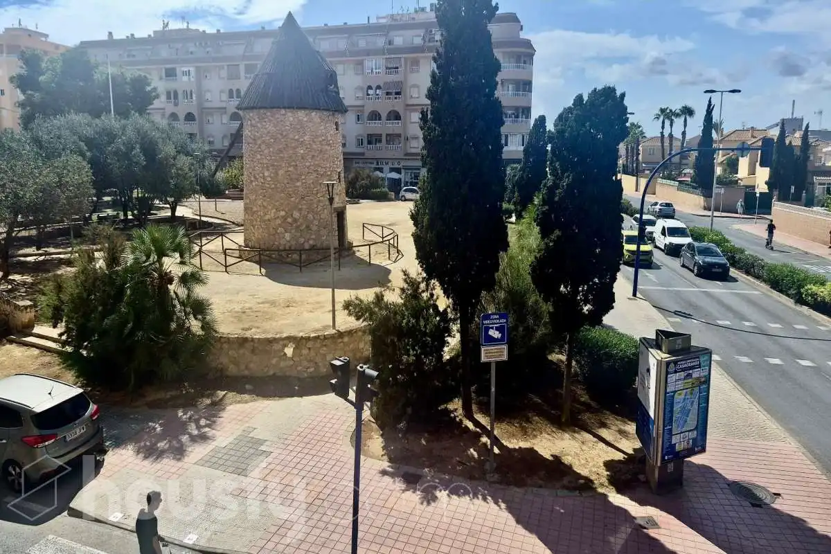 Pis amb terrassa de lloguer a Calle Bazan 92, imagen 2