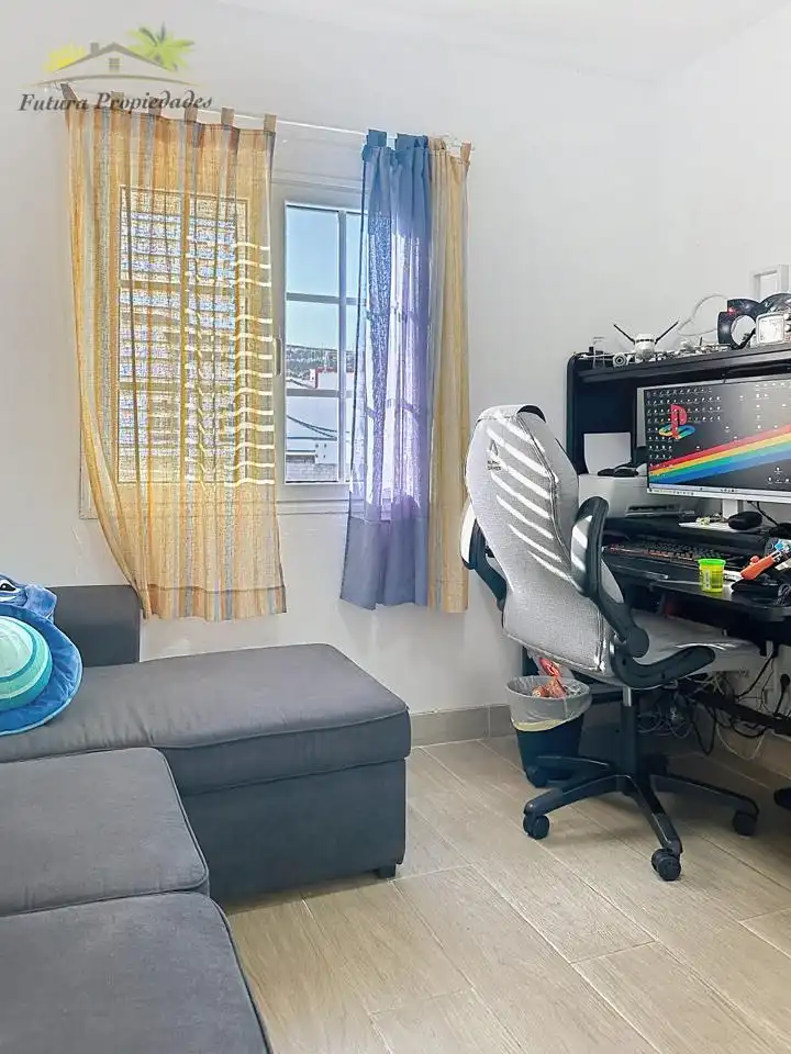 Sala d'estar de Pis en venda en San Bartolomé amb Aire condicionat i Terrassa