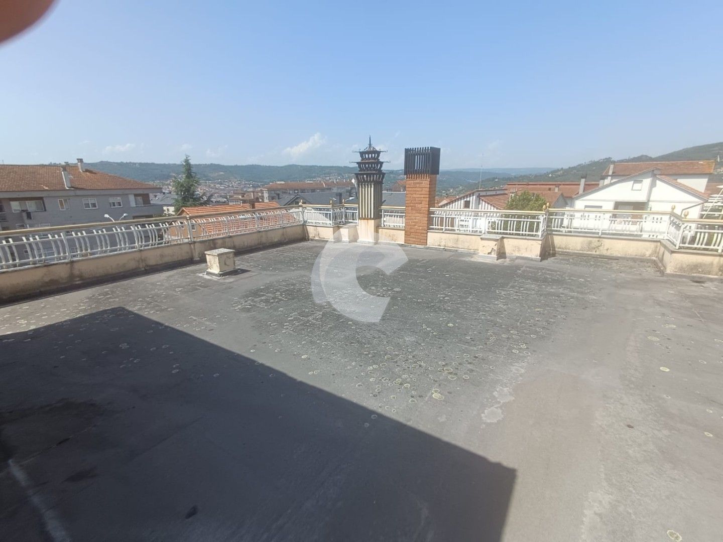 Terrassa de Casa adosada en venda en Ourense Capital  amb Jardí privat