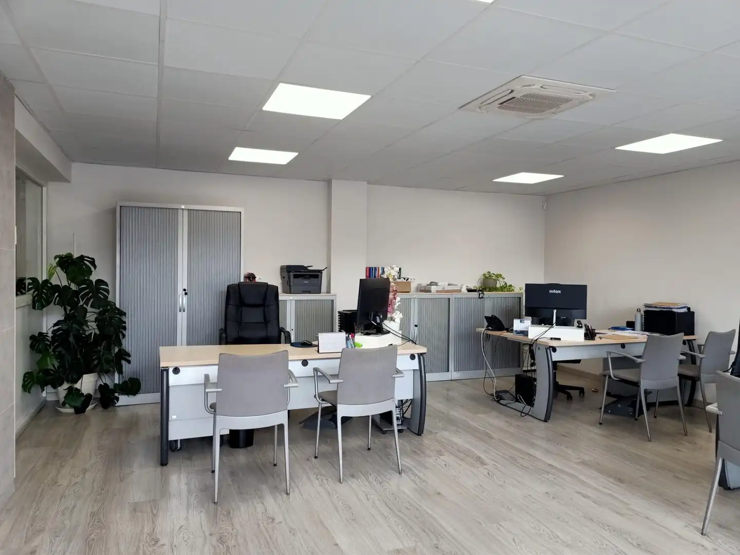 Local commercial à louer à Col.legis Nous, imagen 18