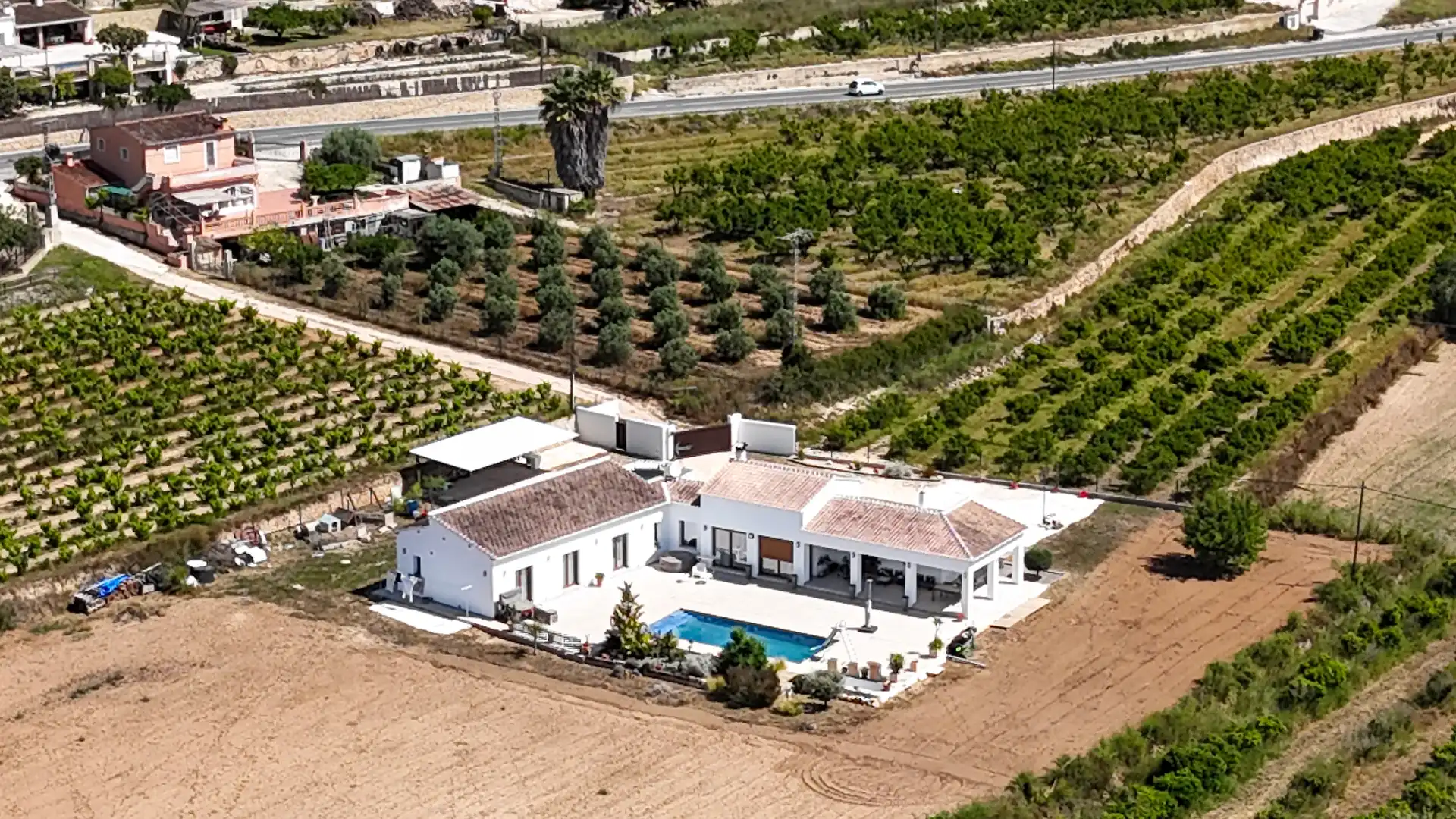 Vista exterior de Finca rústica en venda en Teulada amb Jardí privat, Terrassa i Moblat