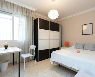 Bedroom of Flat to share in  Sevilla Capital  with Furnished and Washing machine