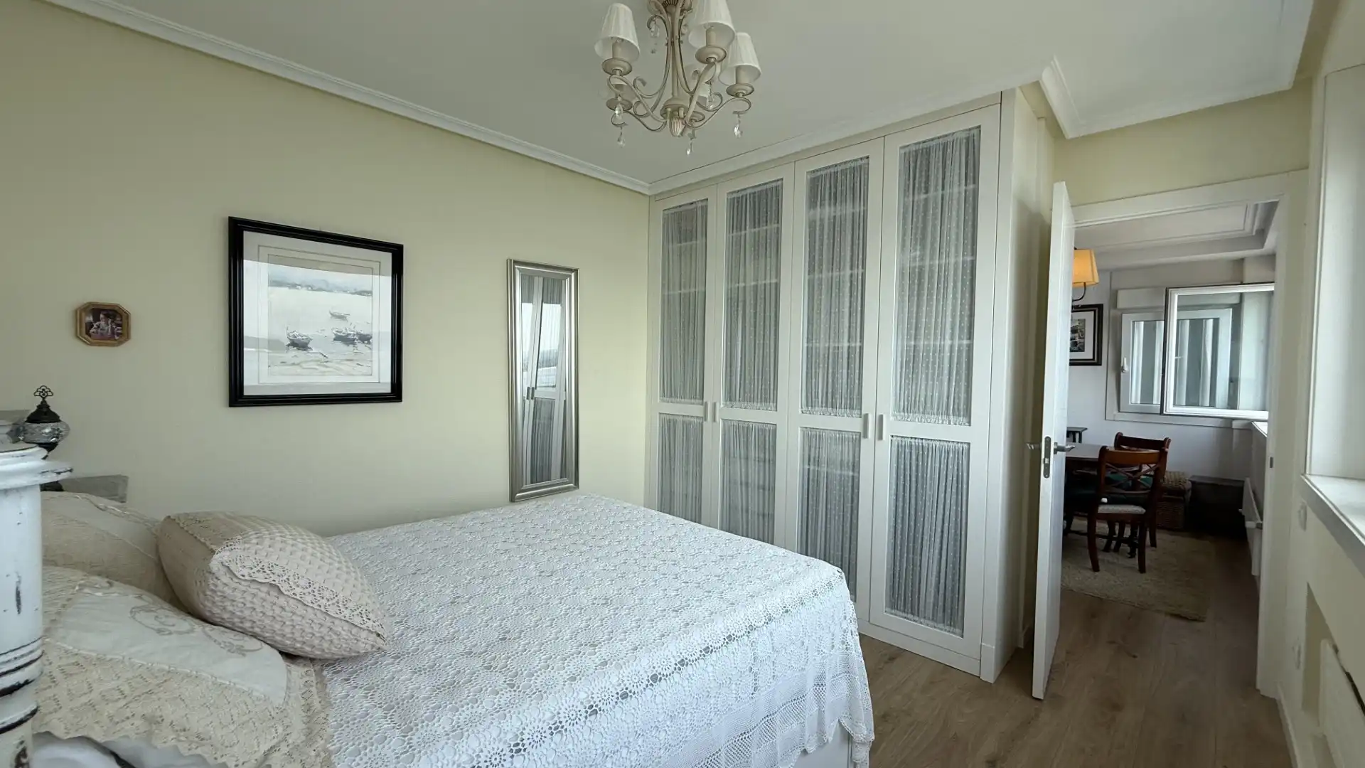 Habitación de Piso en venta en Vigo  con Calefacción, Jardín privado y Amueblado