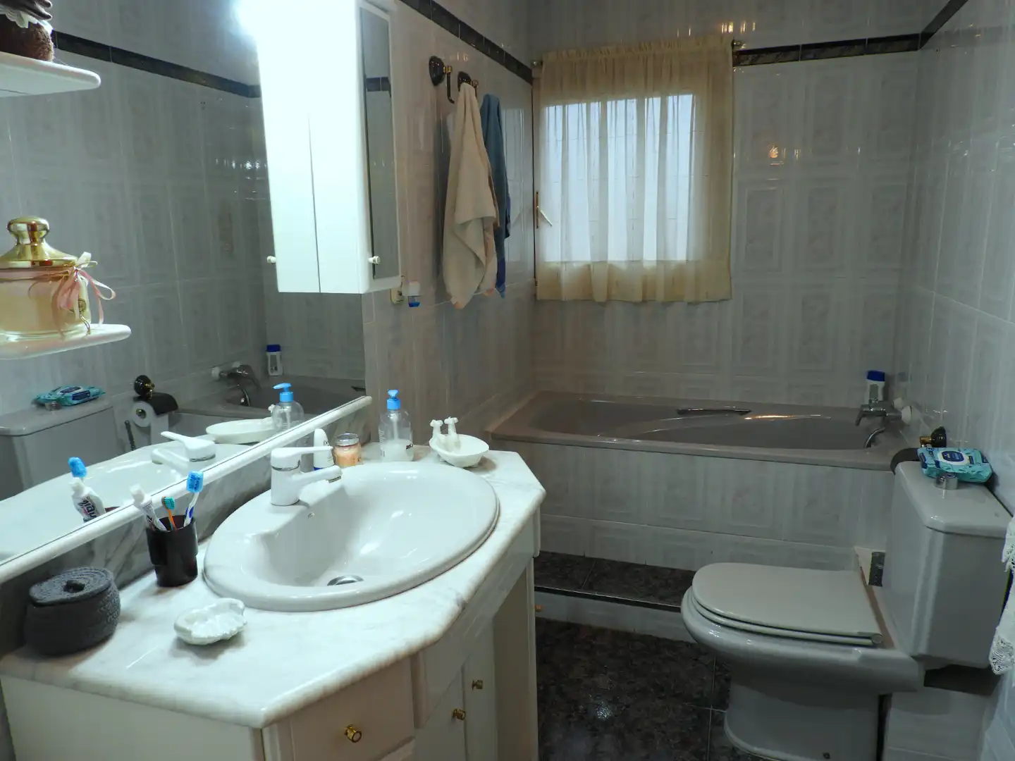 Badezimmer von Haus oder Chalet zum Verkauf in Castellar del Vallès mit Klimaanlage, Heizung und Privatgarten