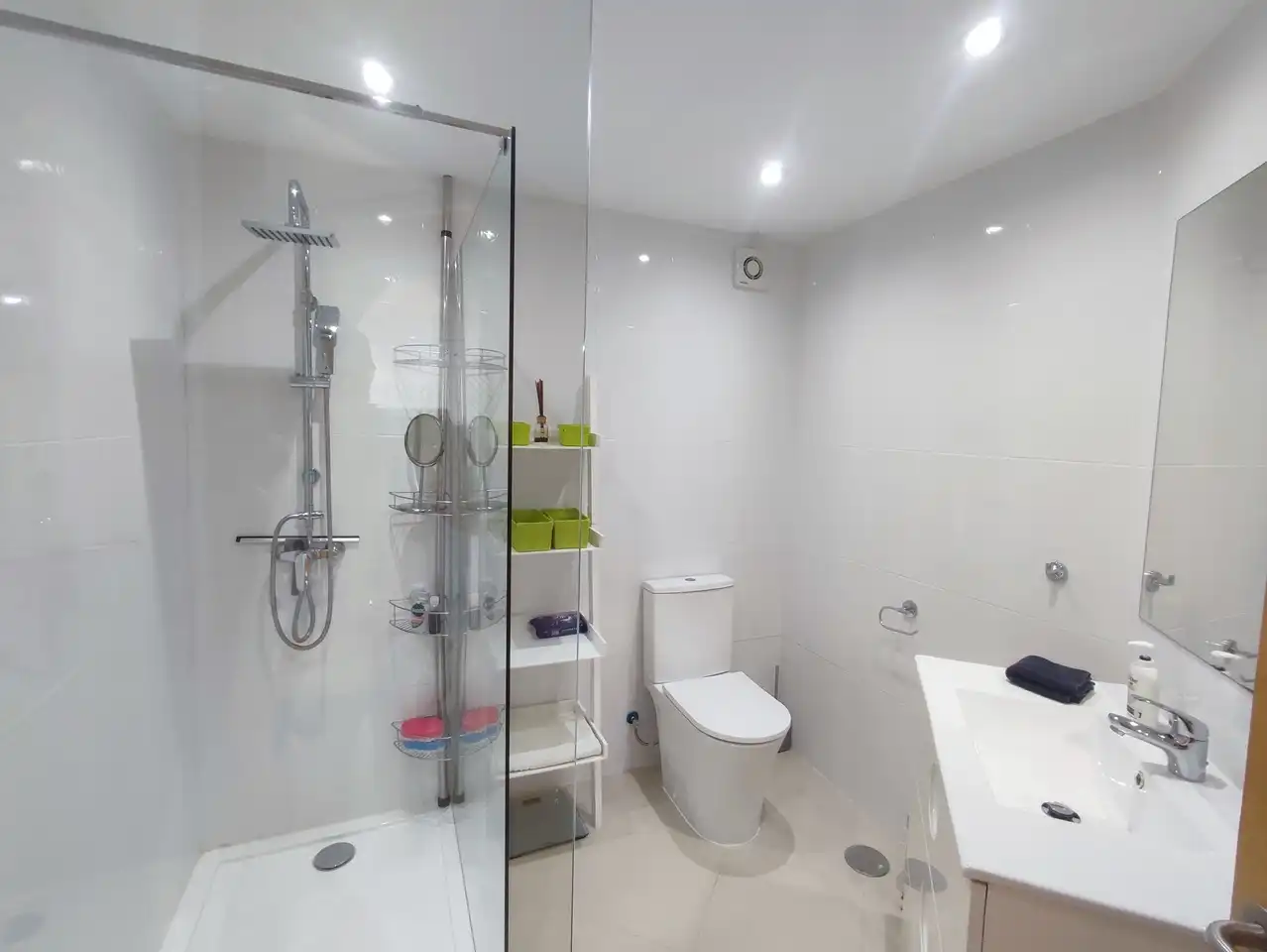 Badezimmer von Wohnungen zum Verkauf in Murcia