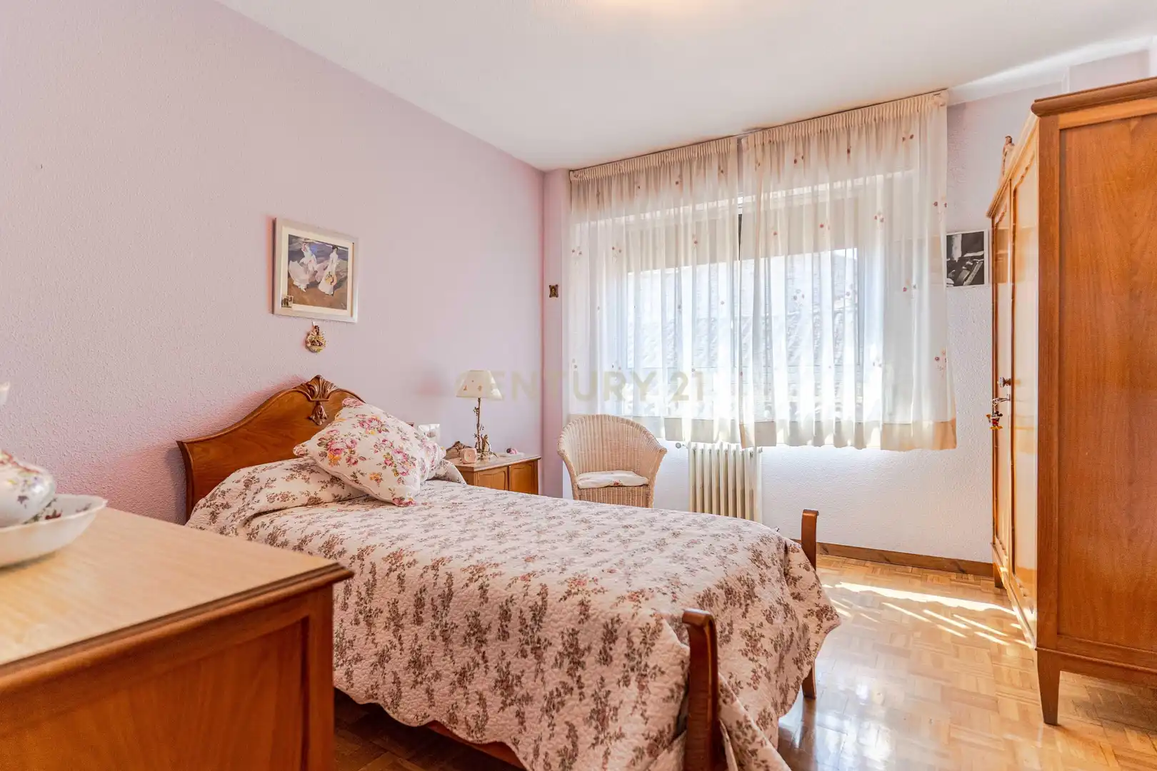 Habitación de Piso en venta en Granada con Trastero y Balcón