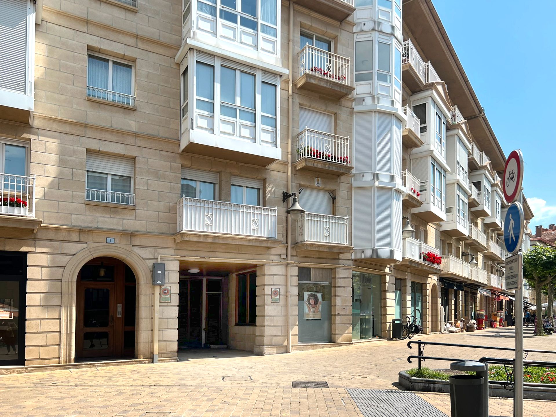 Vista exterior de Garatge en venda en Zarautz