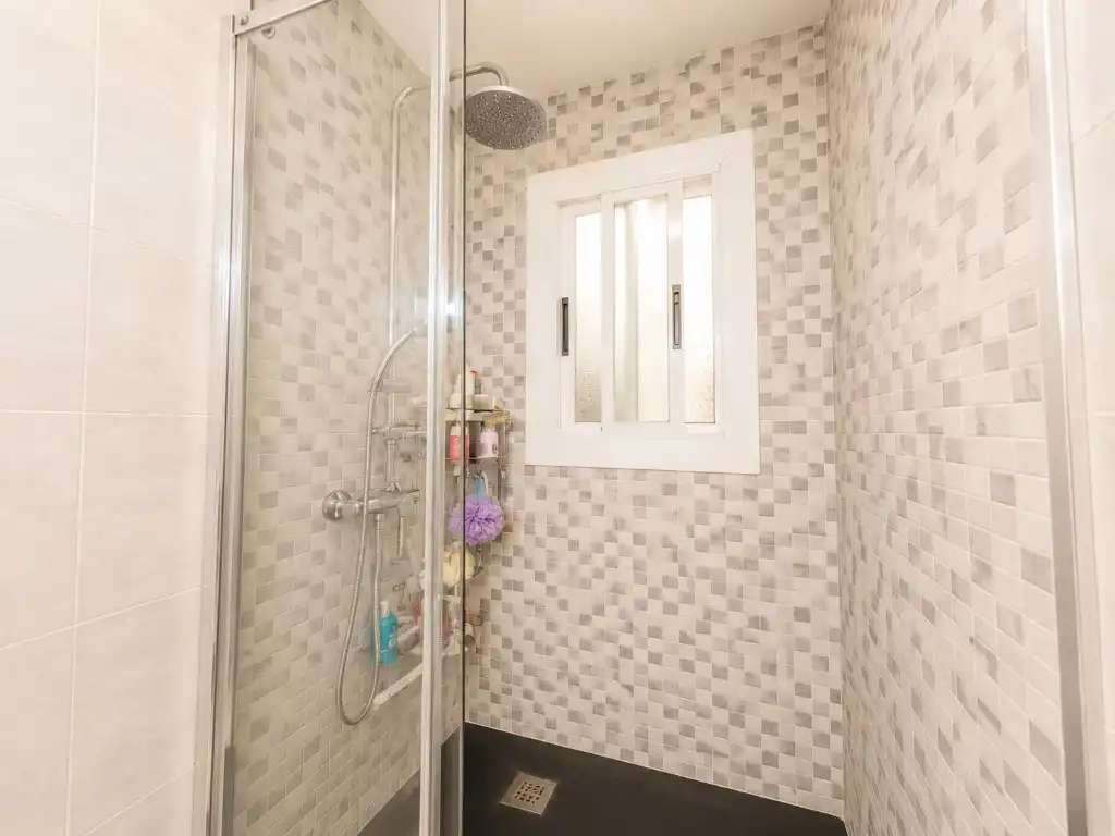 Baño de Piso en venta en Vilafranca del Penedès con Aire acondicionado y Horno