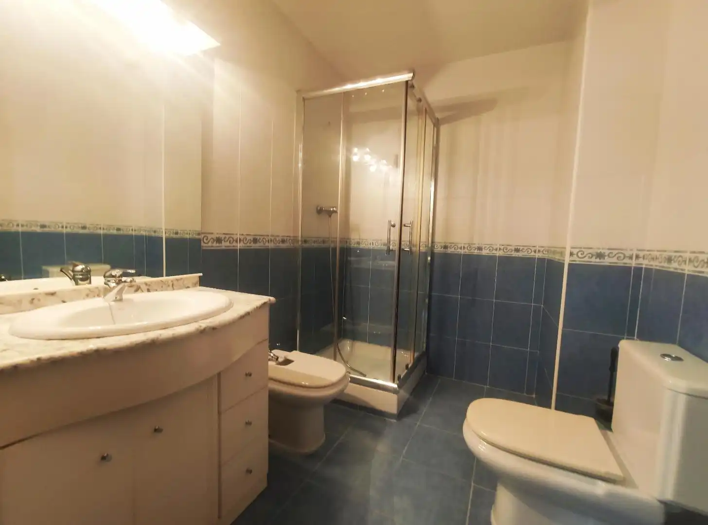 Bathroom of Duplexes for rent in Massamagrell