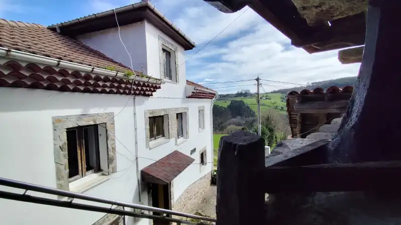 Vista exterior de Casa adosada en venda en Cudillero