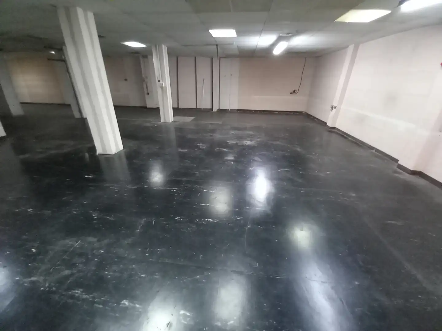 Local comercial de lloguer a Carrer de Nàpols, imagen 4