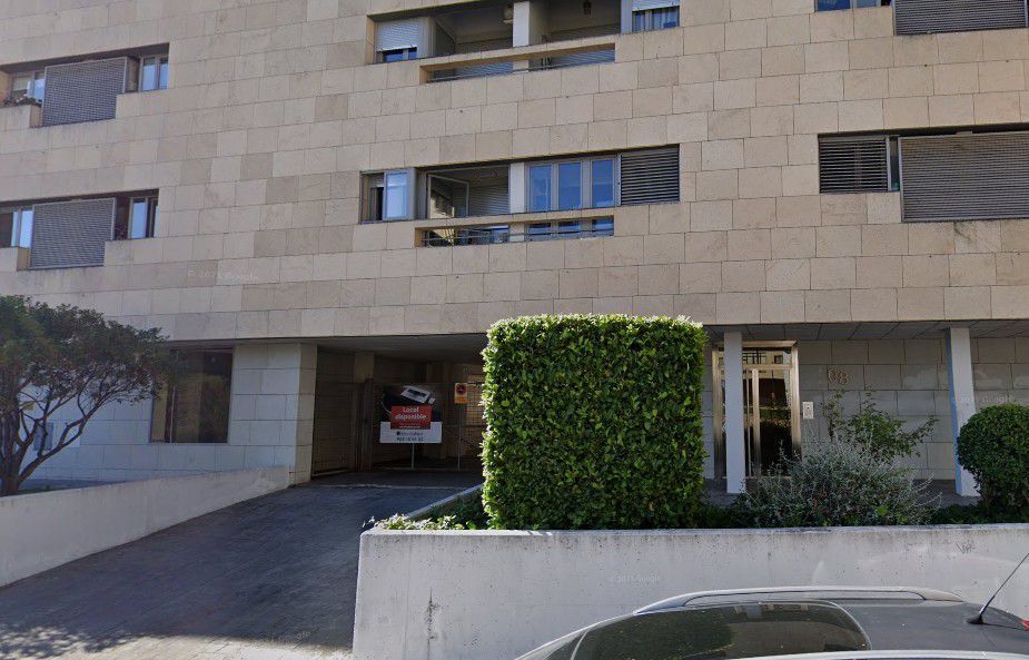 Außenansicht von Garage miete in Plasencia
