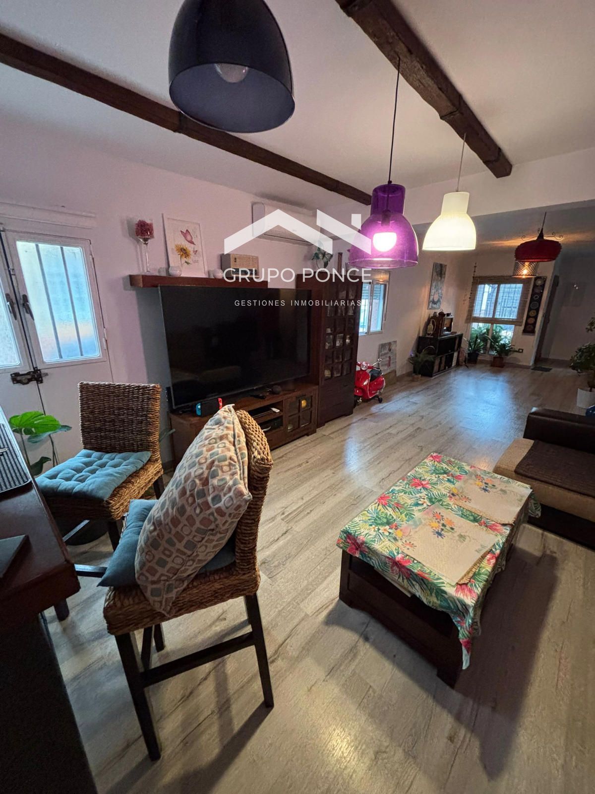 Sala d'estar de Casa o xalet en venda en Jerez de la Frontera amb Aire condicionat, Traster i Moblat